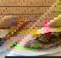 Burgie's Burger Bar  Cafe - Accommodation Main Beach