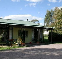 Fiorinis - Accommodation Main Beach