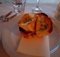 Red Earth - Accommodation Main Beach