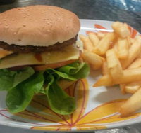 Ocean Breeze Takeaway - Accommodation Main Beach