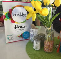 Freckles Cafe - Accommodation Main Beach