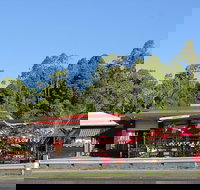 Uncle Toms Pies - Accommodation Main Beach