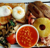 Crowded house cafe scone - Accommodation Main Beach