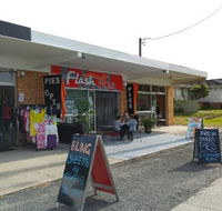 Flash Pies - Accommodation Main Beach