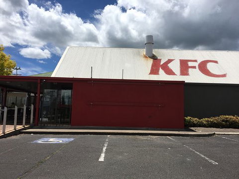 Kentucky Fried Chicken - Accommodation Main Beach 0