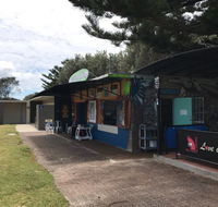 Lakes Beach Cafe - Accommodation Main Beach