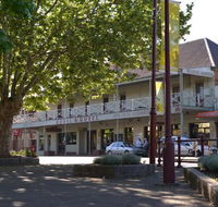 Royal Hotel Restaurant - Accommodation Main Beach