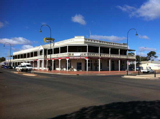 Canbelego NSW Accommodation Main Beach