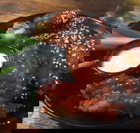 Hale And Mary - Accommodation Main Beach