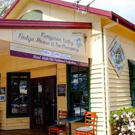 Kangaroo Valley NSW Accommodation Main Beach