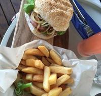 Lake Vue Cafe - Accommodation Main Beach