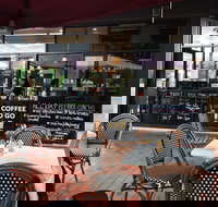 Raven and Rose Cafe - Accommodation Main Beach