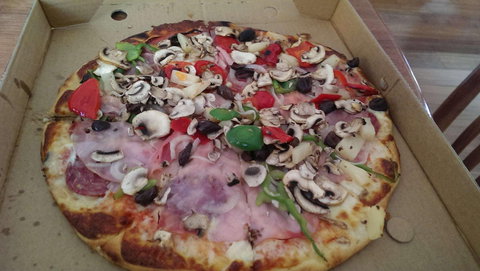 Carbone's Cafe - Accommodation Main Beach 0