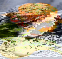 Deck - Accommodation Main Beach