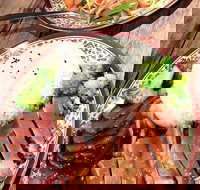 Glee Fu - Accommodation Main Beach