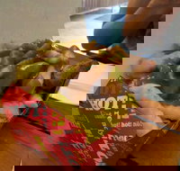 McManos Chicken Bar - Accommodation Main Beach