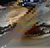 Miss Pham's Cafe - Accommodation Main Beach