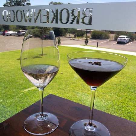 The Wood Restaurant - Accommodation Main Beach 2