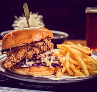 Walt  Burley - Accommodation Main Beach