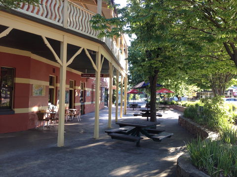 Alpine Hotel Bright - Accommodation Main Beach 0