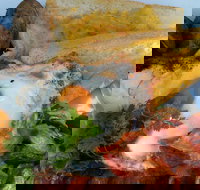 Refuelled Cafe - Accommodation Main Beach