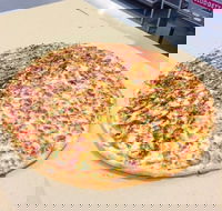 Rocky's Pizza - Accommodation Main Beach