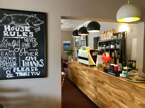 Blackbird Cafe - Accommodation Main Beach 0