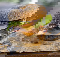 Bucking Bull - Booragoon - Accommodation Main Beach