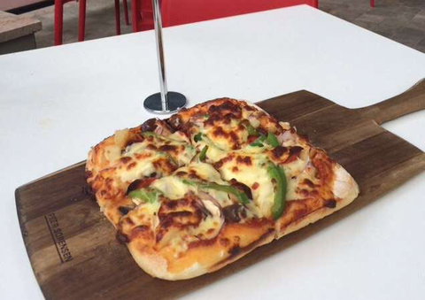 Cafe Rossa - Accommodation Main Beach 0