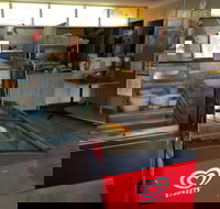 Fish  Treat - Accommodation Main Beach