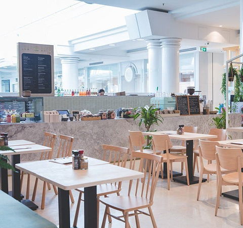 Leaf Cafe & Co - Miranda - Accommodation Main Beach 0