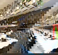 Modern Hotpot - Accommodation Main Beach