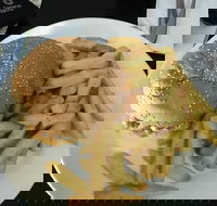 Neptune Food  Wine - Accommodation Main Beach