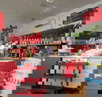 Sister Of Society SOS - Accommodation Main Beach