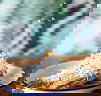 Queen Vee's - Accommodation Main Beach