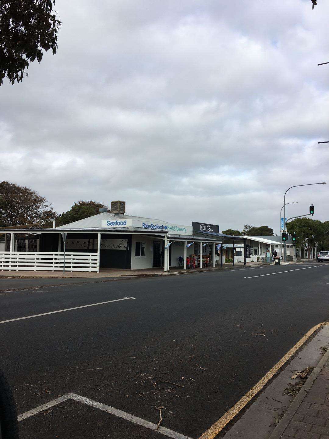  Accommodation Main Beach