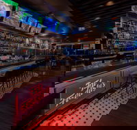 Fat Freddy's Beach Bar and Diner - Accommodation Main Beach
