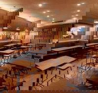 Meet Fresh - Accommodation Main Beach