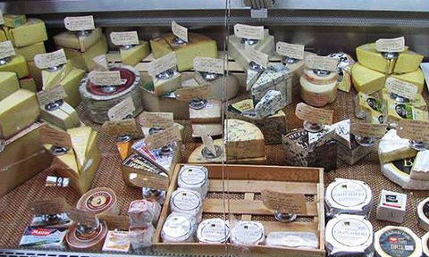 Blessed Cheese - Accommodation Main Beach 9