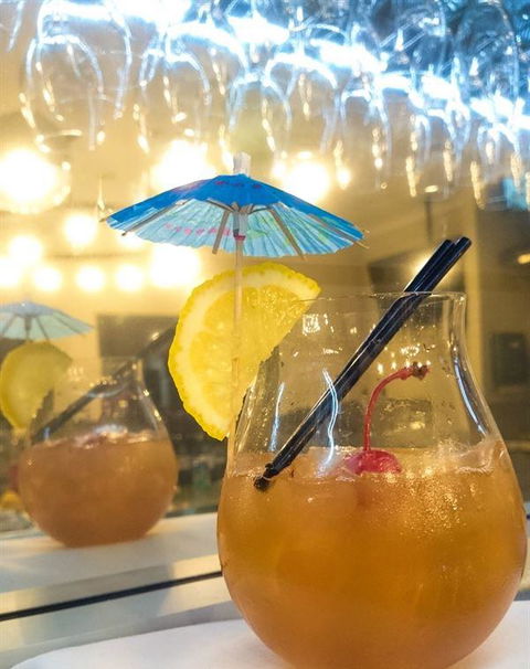 Blue Owl Cafe And Restaurant - Accommodation Main Beach 13