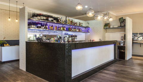 Blue Owl Cafe And Restaurant - Accommodation Main Beach 16
