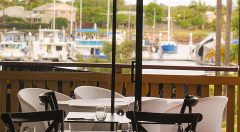 Blue Owl Cafe And Restaurant - Accommodation Main Beach 17