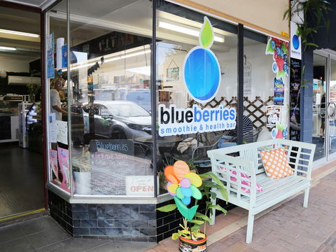 Blueberries Smoothie And Health Bar - Accommodation Main Beach 1