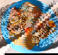 Marloi Thai - Accommodation Main Beach