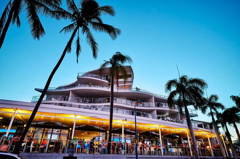 The Bayswater Bar And Grill - Accommodation Main Beach 0