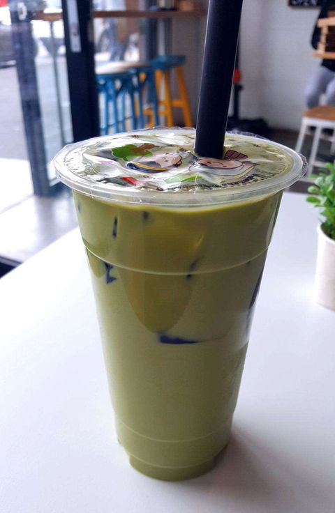 YOLO Coffee Cafe - Accommodation Main Beach 0