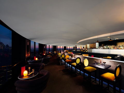 O Bar And Dining - Accommodation Main Beach 1
