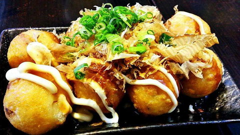 Dotori Fresh Sushi & Roll - Accommodation Main Beach 0