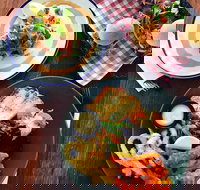 Intersection Tavern - Accommodation Main Beach