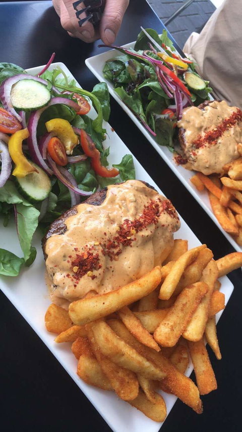 Red Chilli Burger Bar - Accommodation Main Beach 0